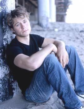 Ben McKenzie 12.jpg