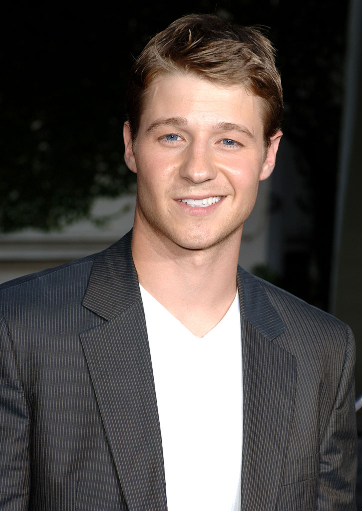 Ben McKenzie 4.jpg